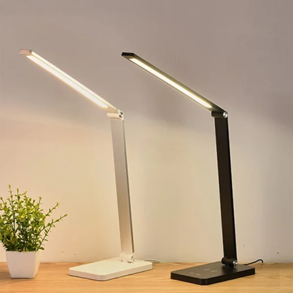 Lámpara de escritorio para estudiar con carga inalámbrica, LED USB para trabajar.